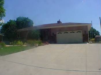 1st image of 5617 S 91st St