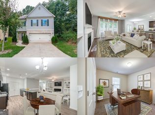 35 Cassady Ln, Lawrenceville, GA 30046