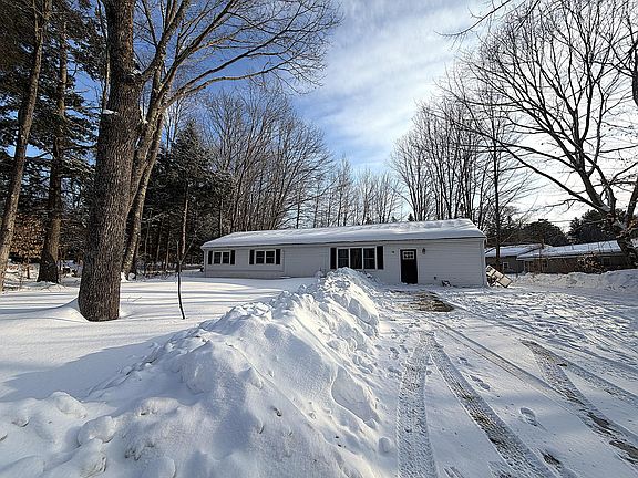 4th image of 16 Daniel Street