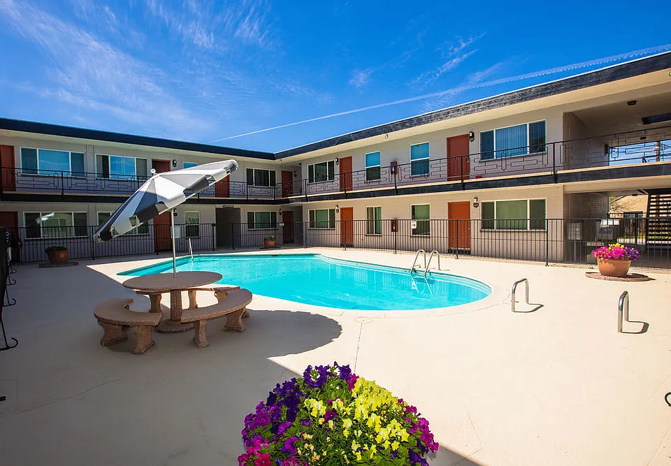 University Gardens Apartments