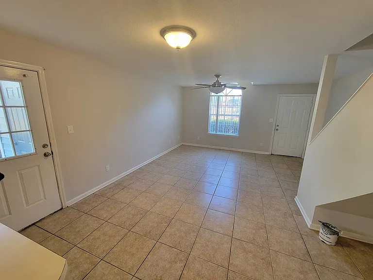 698 Timberwood Cir E — Photo 6