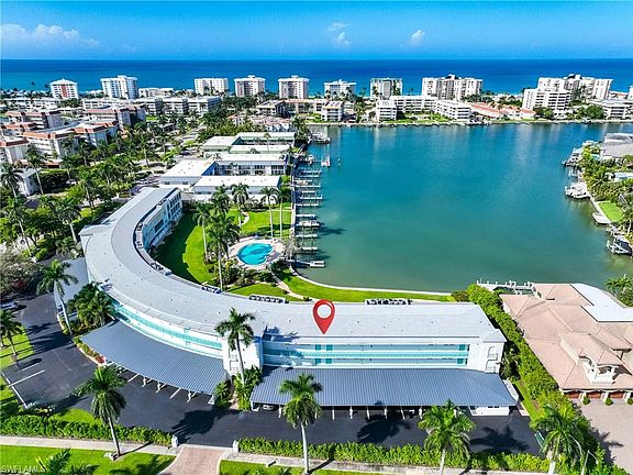 2nd image of 383 Harbour DR #309