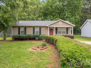 6220 Easter Ln, Charlotte, NC 28208