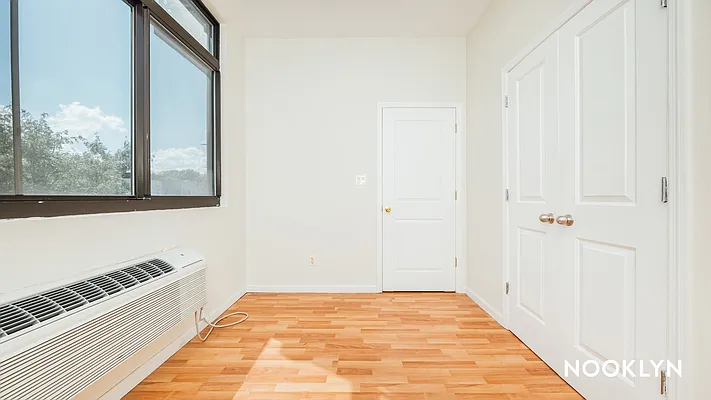 Rented by Nooklyn NYC LLC | media 4