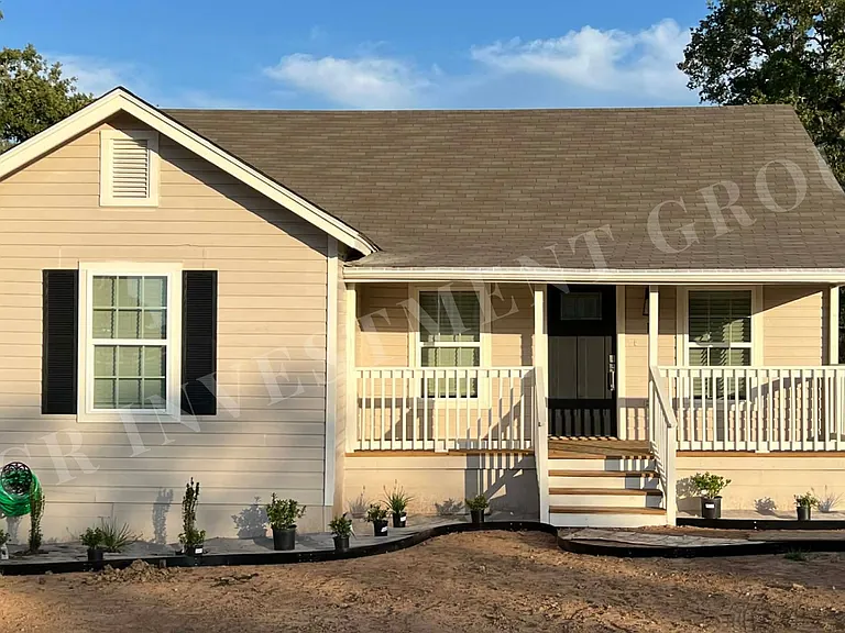 214 Williams Ln #D — Photo 3
