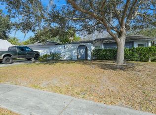 3207 Woodmont Dr, Sarasota, FL 34232