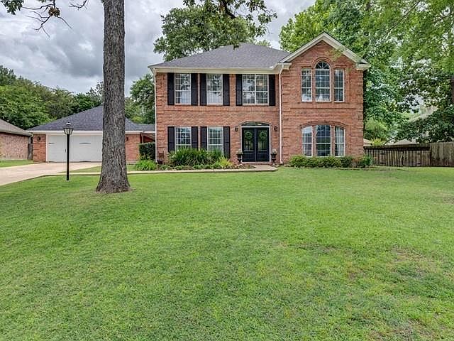 1st image of 104 Winged Foot Dr