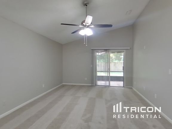3rd image of 2600 Malibu Cir