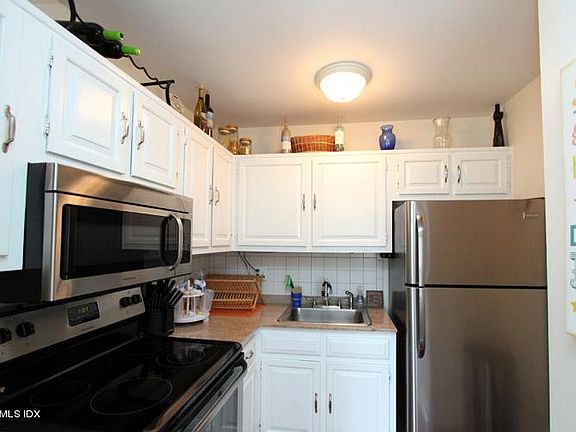 3rd image of 40 Cerretta St APT 14