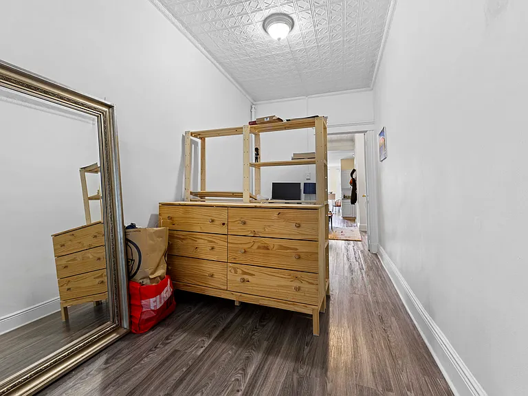 682 Seneca Ave #3L — Photo 9