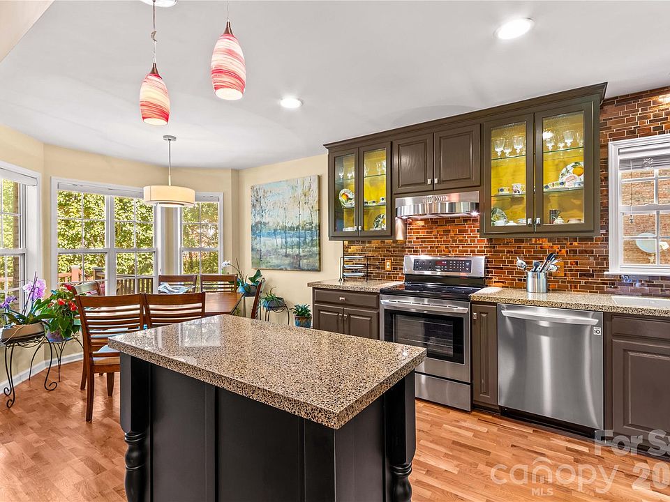 1st image of 130 Bald Cypress Ln