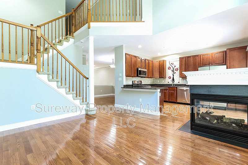 2nd image of 18 Deepwater Cir