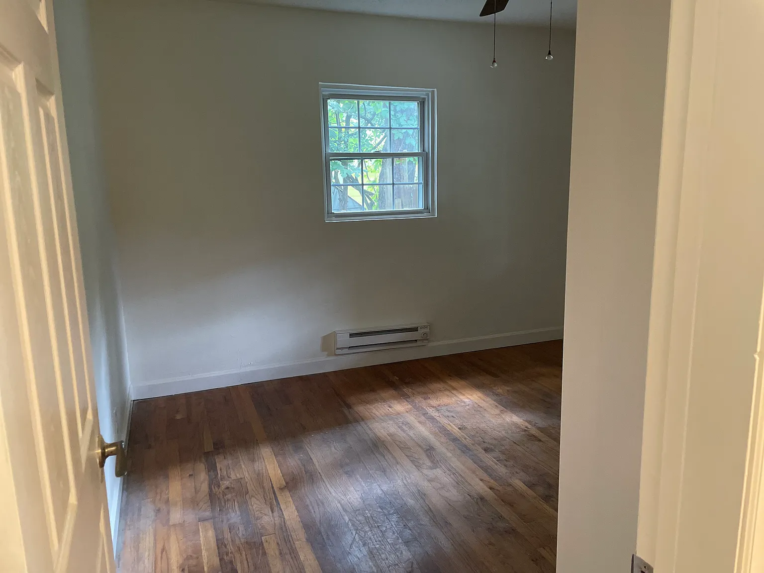 3 bed, 1200 sqft, $2,300 — Photo 3