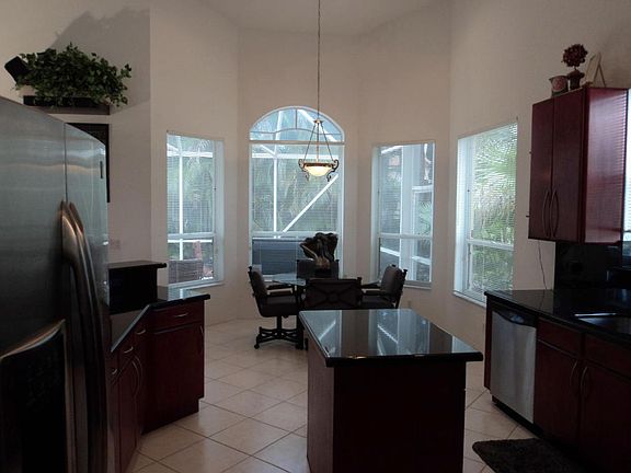 Kitchen & Breakfast Nook