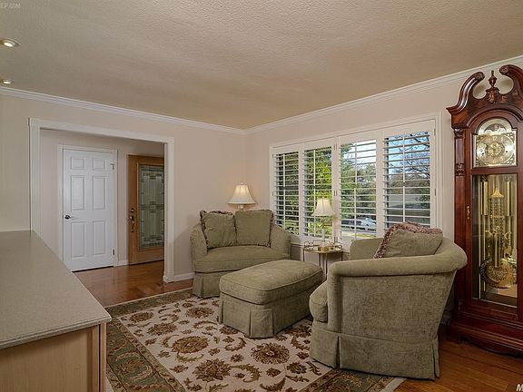 5th image of 4217 Brookhill Dr