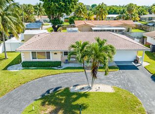 2240 NE 35th Ct, Lighthouse Pt, FL 33064