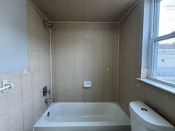 5th image of 658 18th Ave #2