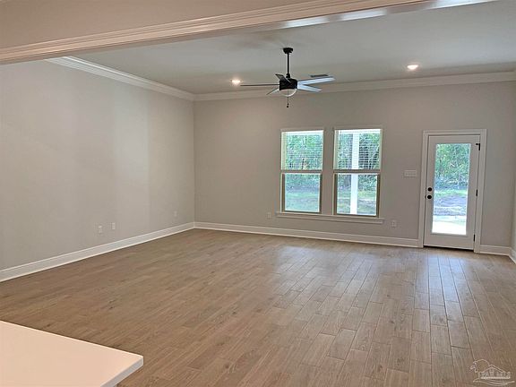 3rd image of 4857 Bonneville St #10