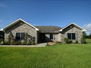 305 Shelby Dr, Iowa, LA 70647