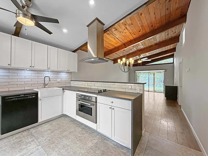 2 bed, 2.0 bath, 960 sqft, $2,650 — Photo 3