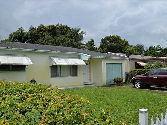 3rd image of 270 NE 171st St