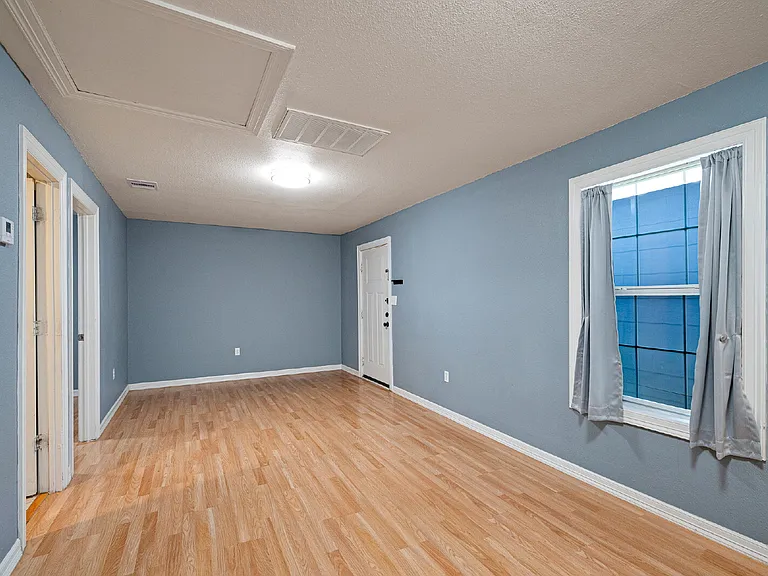 7815 Harding St #B — Photo 8
