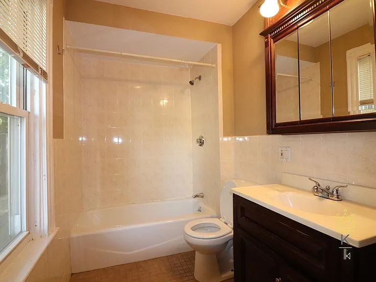 500 Centre St #2 — Photo 3