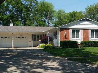 1710 SW 30th St, Topeka, KS 66611