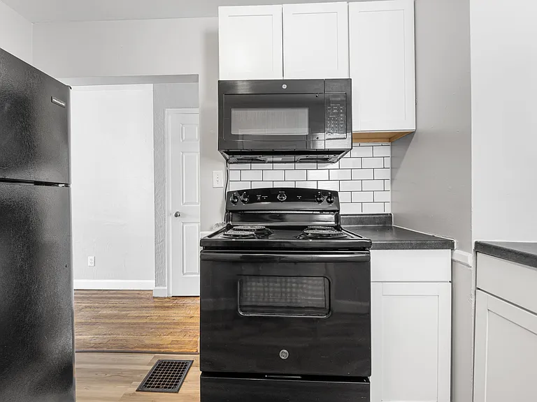 388 S Powell Ave #390 — Photo 7