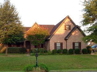 8141 Falcon Dr, Olive Branch, MS 38654