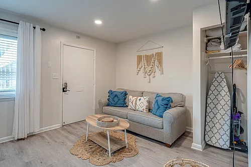 801 Hillview Hts #ID1261666P Photo 1