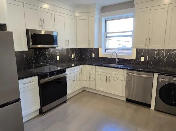 3627 Corlear Avenue image 1 of 2