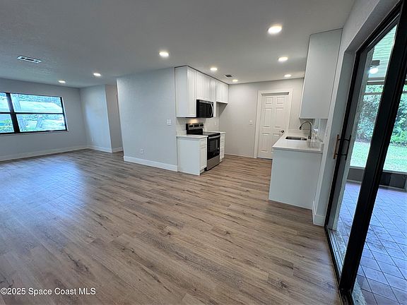 5th image of 132 Haven Dr