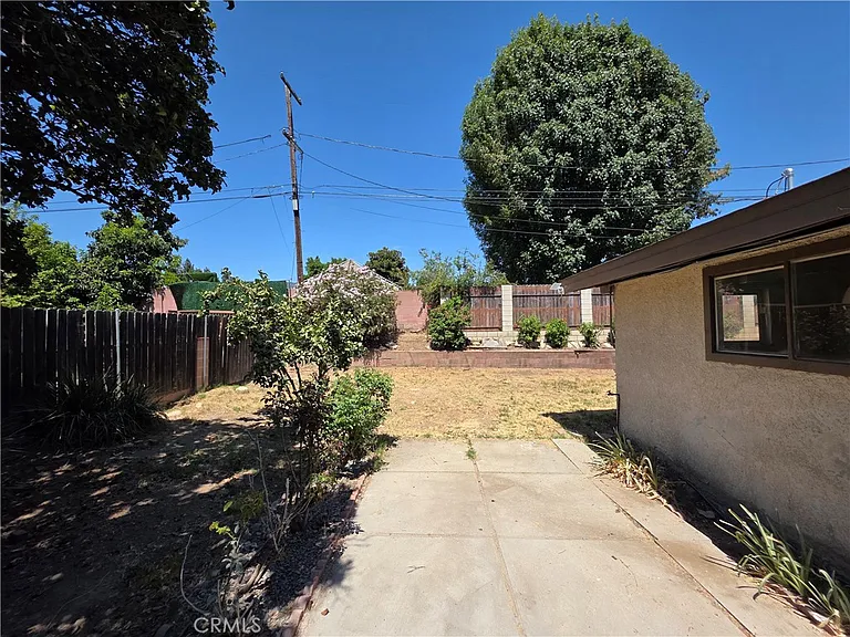 13030 Bradwell Ave — Photo 15