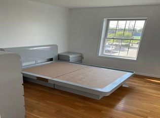 189 Weigands Ln, Secaucus, NJ 07094