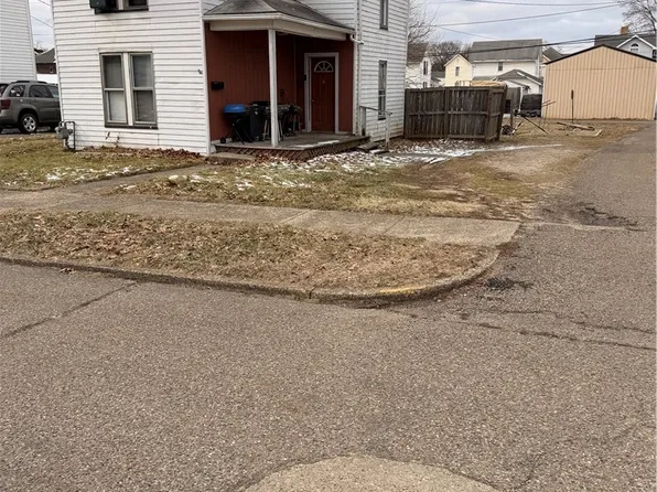 355 S 10th St, Coshocton, OH 43812