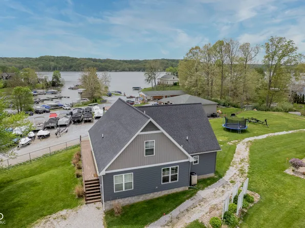 9550 E Northshore Dr, Unionville, IN 47468