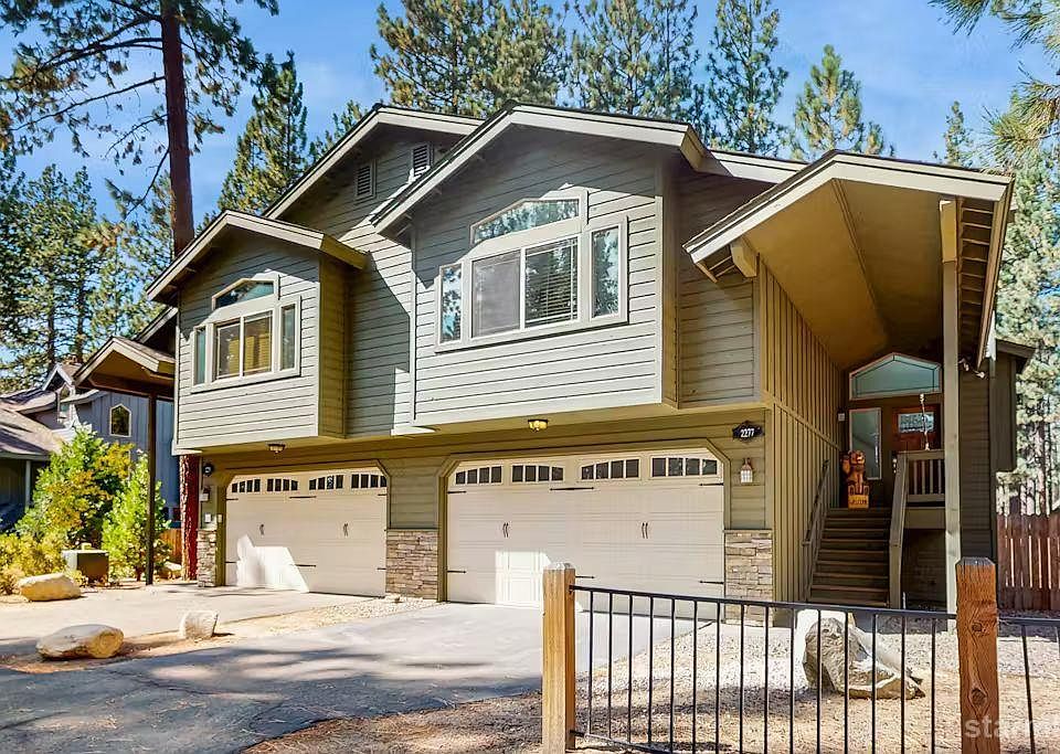 1st image of 2277 Eloise Ave