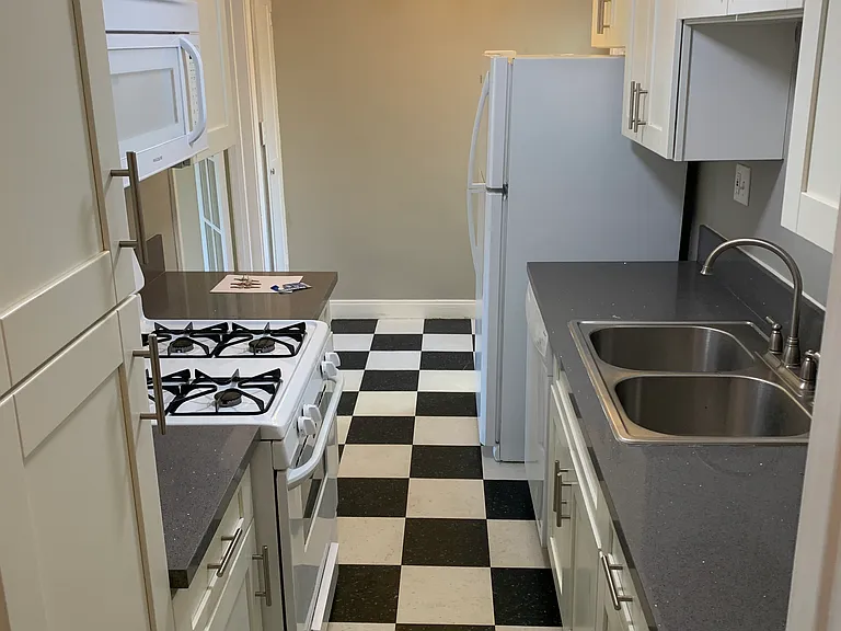 1407.5 W Kenneth Rd #A — Photo 3