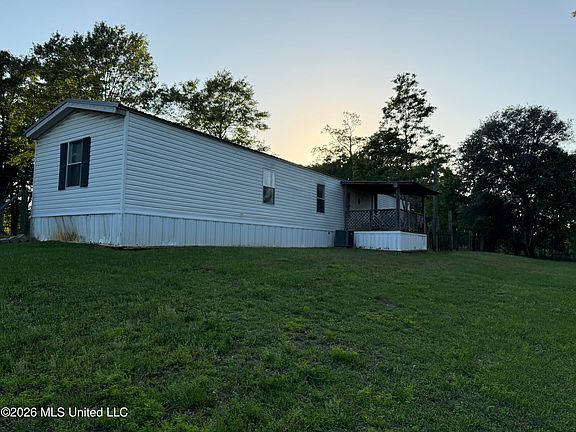 3rd image of 114 Poplar Ave