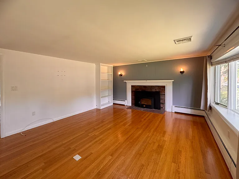 15 Bonito Ave — Photo 6