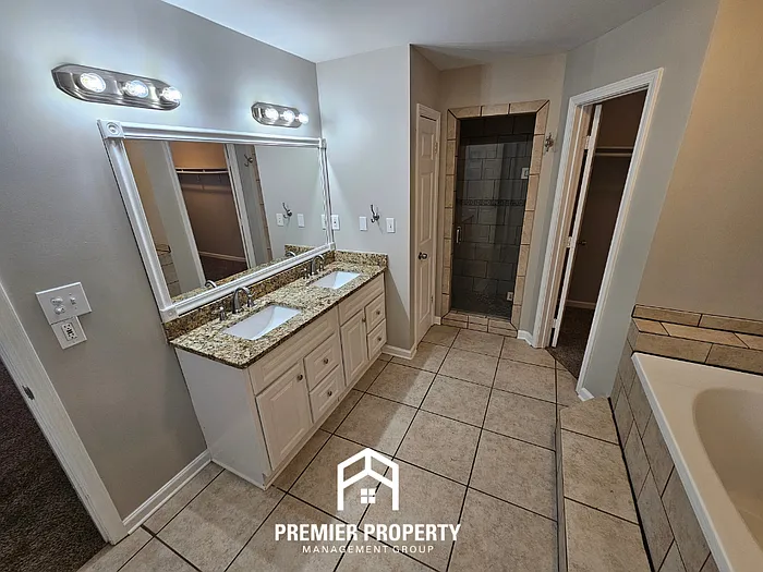 2933 Billy Cross Dr — Photo 15