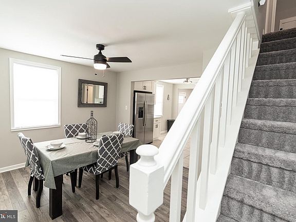 3rd image of 61 Avalon Ave