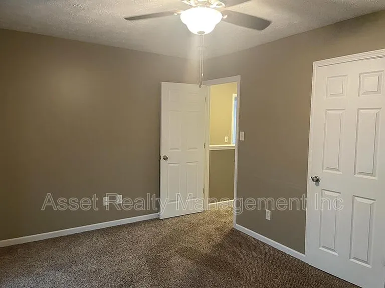 645 Cornerbrook Ln — Photo 6
