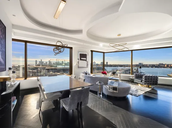 551 West 21st Street image 6 of 20