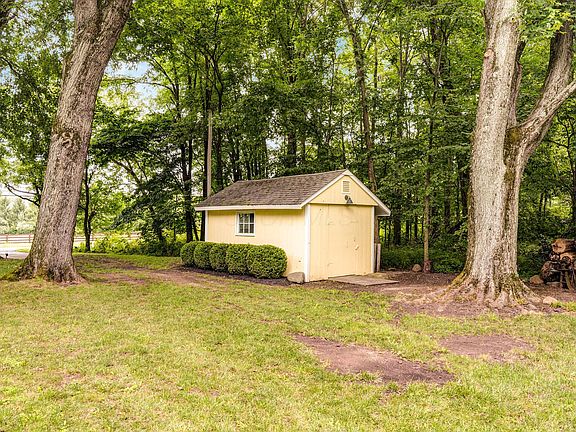 5th image of 7443 Havens Rd