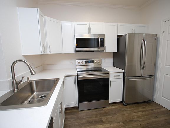 3rd image of 705 Gibson Dr #1212