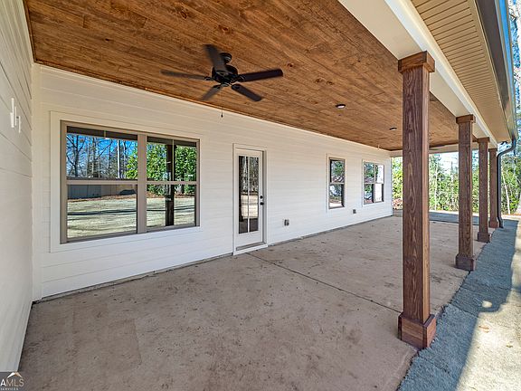 4th image of 560 Madison Rd