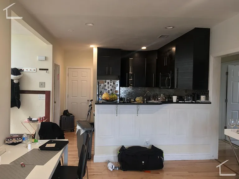 94 Pleasant St #4 — Photo 15