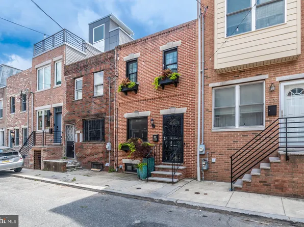 1530 Manton St, Philadelphia, PA 19146